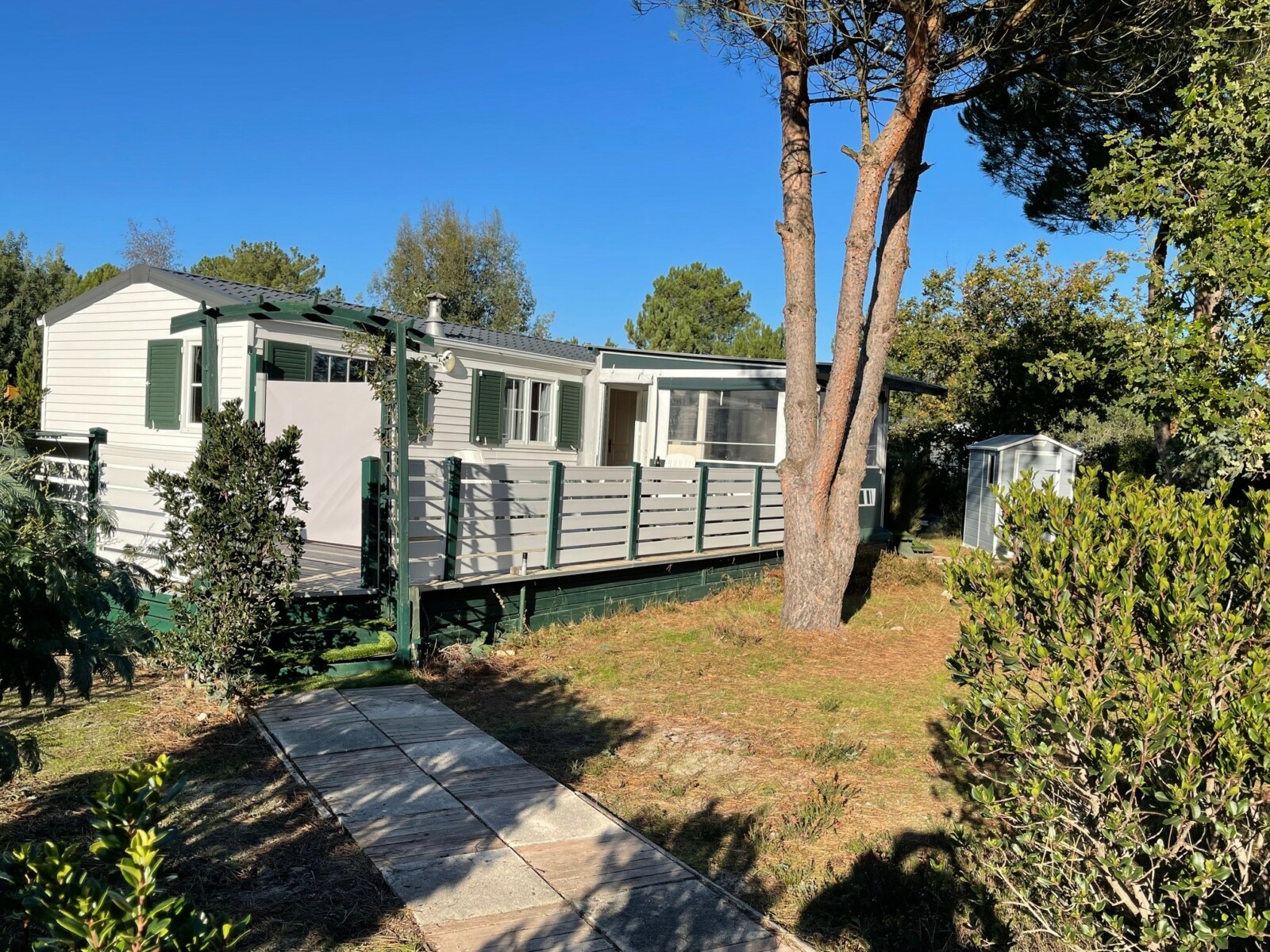 Zu verkaufen in Euronat - Euronatimmo - 13 Mélèzes - façade Zu verkaufen in Euronat - Euronatimmo - 13 Mélèzes - façade